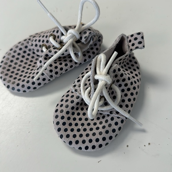 piper finn Other - Piper Finn Polka Dot Leather Oxford Crib Shoe NEW Soft Sole Slipper size 2